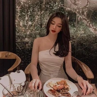 Hạ My ( Chị Vy)
