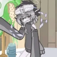 Chị cả Nora *tác giả*