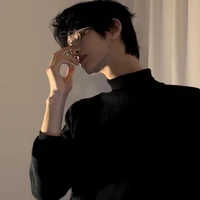 Nam chính