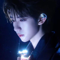 Hạ Tuấn Lâm_Y