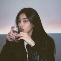 Kang Hyewon (em)