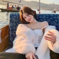 Nguyễn Hoàng Ngọc Anh_Chị gái Minh