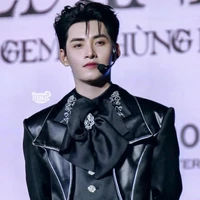 Hoàng Hùng