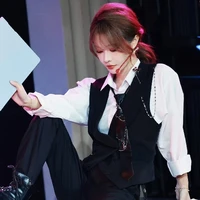 Dương Băng Di (Cô)