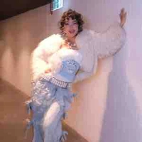 Nguyễn Linh Chi-Chi Xê