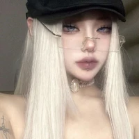 Cô Trần Gia Ý -  Stephen Stella