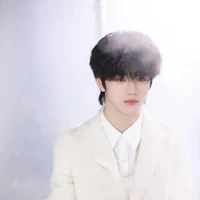 Trương Hàm Thụy_T