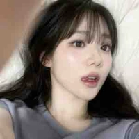 Yoon Seoyeon-Em