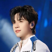Quang Hùng