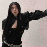 Trần Thảo Linh- ( cô ) 