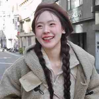 June wanwimol(nàng)