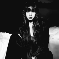 Lalisa Manobal ( Lisa )