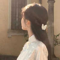Cô Lụa(?)