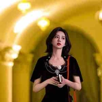 Mạnh Tử Nghĩa • Nhà thiết kế trang sức