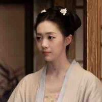 Nô tỳ Yuri