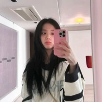 Kim Jisoo (cô)