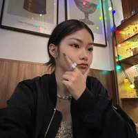 Nguyễn Lê Ngọc Ánh Sáng(Ánh Sáng Aza)