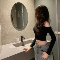 Chị gái Hào