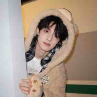 Trương Trạch Vũ-Y