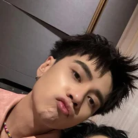 Lê Quang Hùng:Hùng