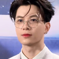 Anh tú (hiệu trưởng)