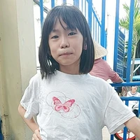 Tuyết(chị hai)