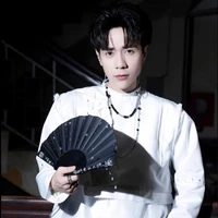 quang hùng( phone)