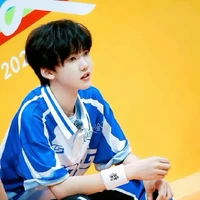 Trương Dịch Nhiên - Y