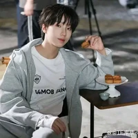 Nhiếp Vỹ Thần - a