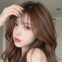 Quyên Giao (Smiling)