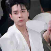 Lê Quang Hùng 