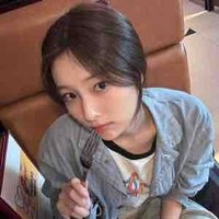 Lee Hyewon(Em gái H)
