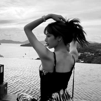 Lalisa Manobal ( Cô )