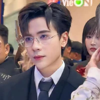 Quang hùng master D
