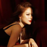 dương hoàng yến-mèo