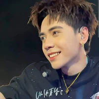 quang hùng