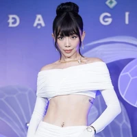 Nguyễn Khoa Tóc Tiên