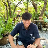 Apirak(bạn thân bank)