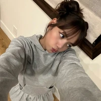Lalisa ( cô )