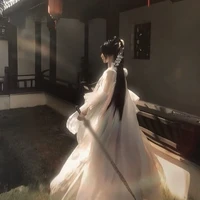 người giới thiệu chuyện