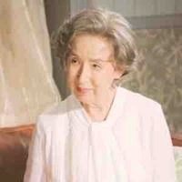 Bà chủ tiệm hoa