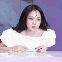 Tiểu My(lúc nhỏ )