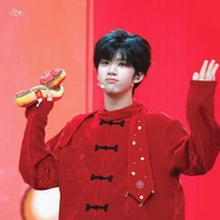 Trương Hàm Thụy- Y