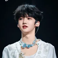 Trương Dịch Nhiên / N /