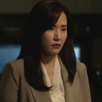 Mẹ Si-eun.