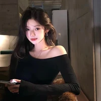 Đình Ái Tuệ Nhi