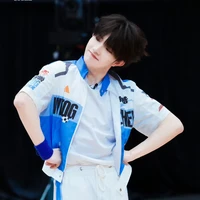 Nghyy(tác giả^^)
