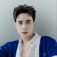 QUANG HÙNG