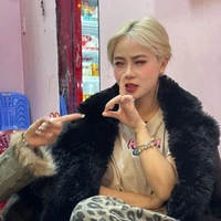 t bị Les á...