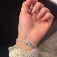 con tác giả mắt đui